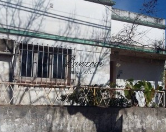 VIVIENDA EN BARRIO LANUSSE, CIUDAD DE LUJÁN - Cód. LBR11CAS