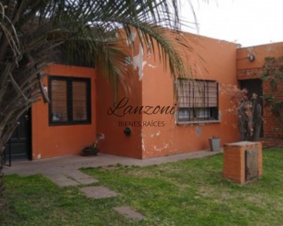 VIVIENDA UNIFAMILIAR SOBRE INTERSECCIÓN - Cód.LBR66CAS