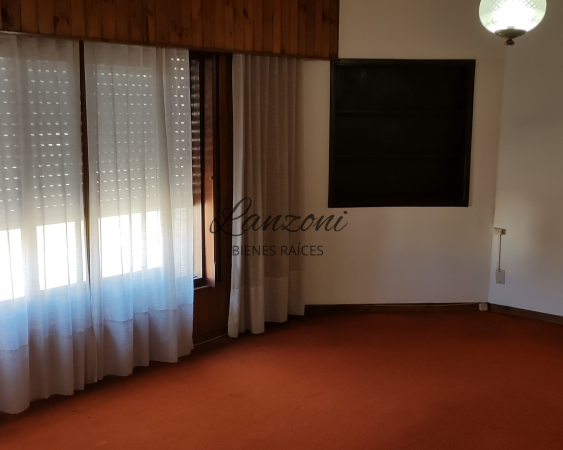 EXCEPCIONAL INMUEBLE A LA VENTA- Cód.LBR57CAS 
