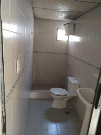 RIVADAVIA AL 700, VENTA DE IMPECABLE LOCAL COMERCIAL EN PLENO CENTRO DE LA CIUDAD - Cód. LBR84LOC